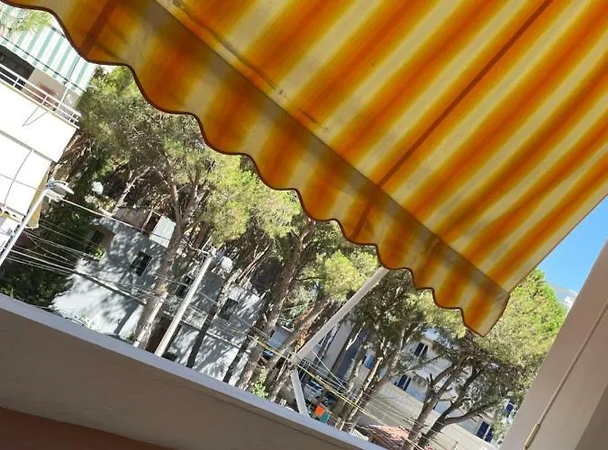Anor Hotel *