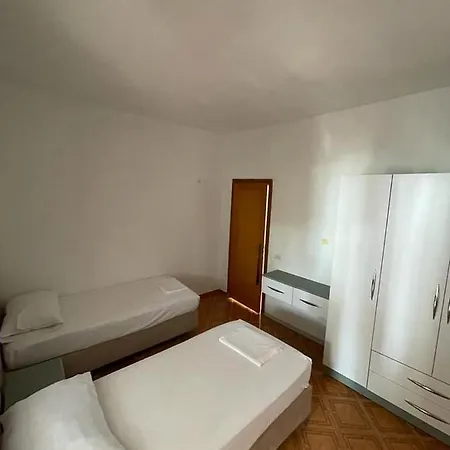 Ani Hotel