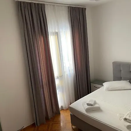 Hotel Ani